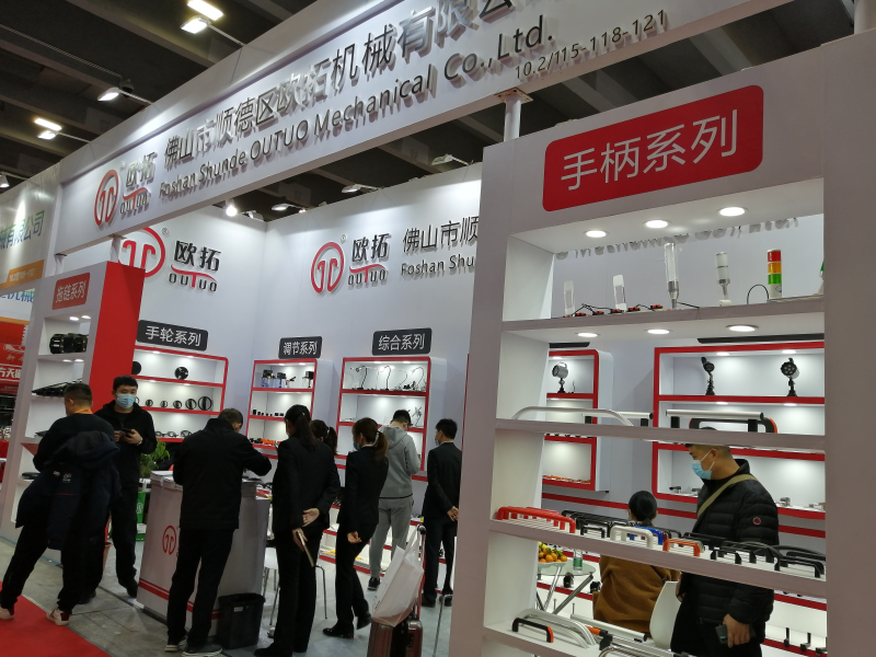 歐拓手輪廠家專業(yè)制造尼龍拖鏈，內(nèi)波手輪,背波紋手輪,橢圓拉手,膠木拉手,方形拉手